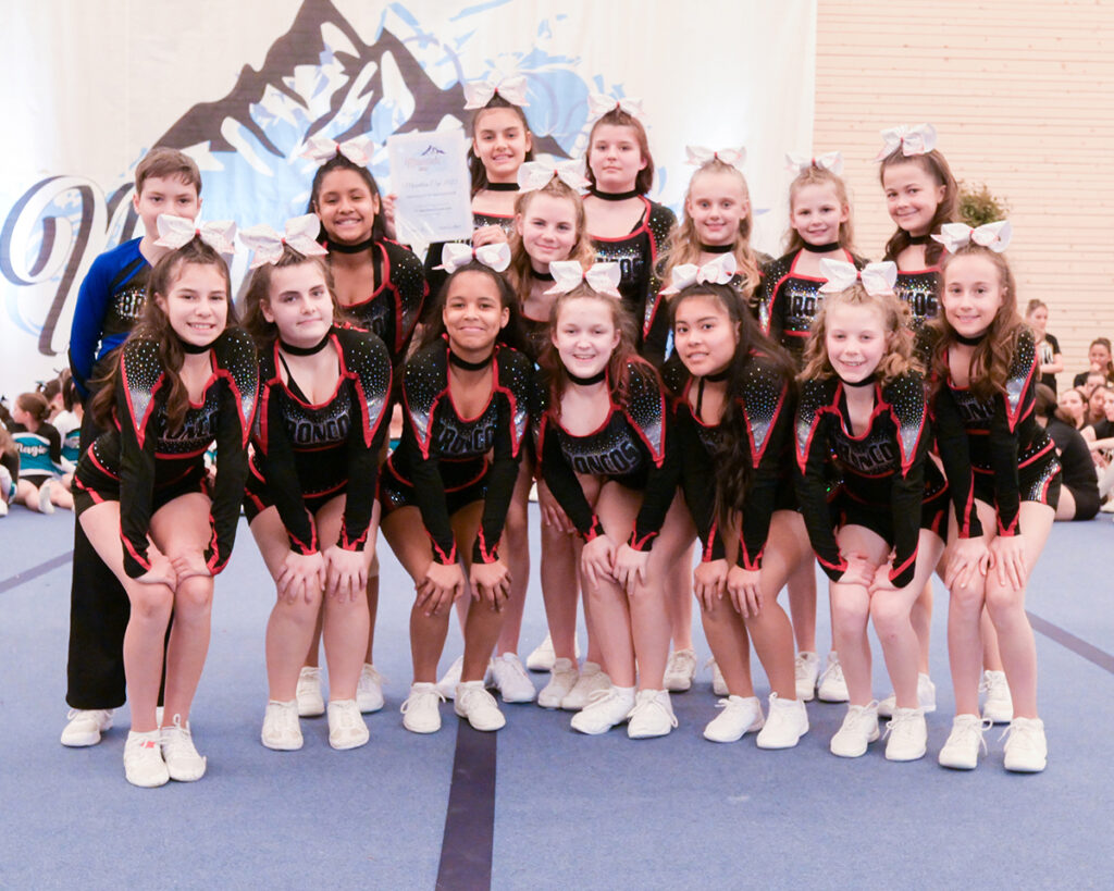 mc2022cheer 12