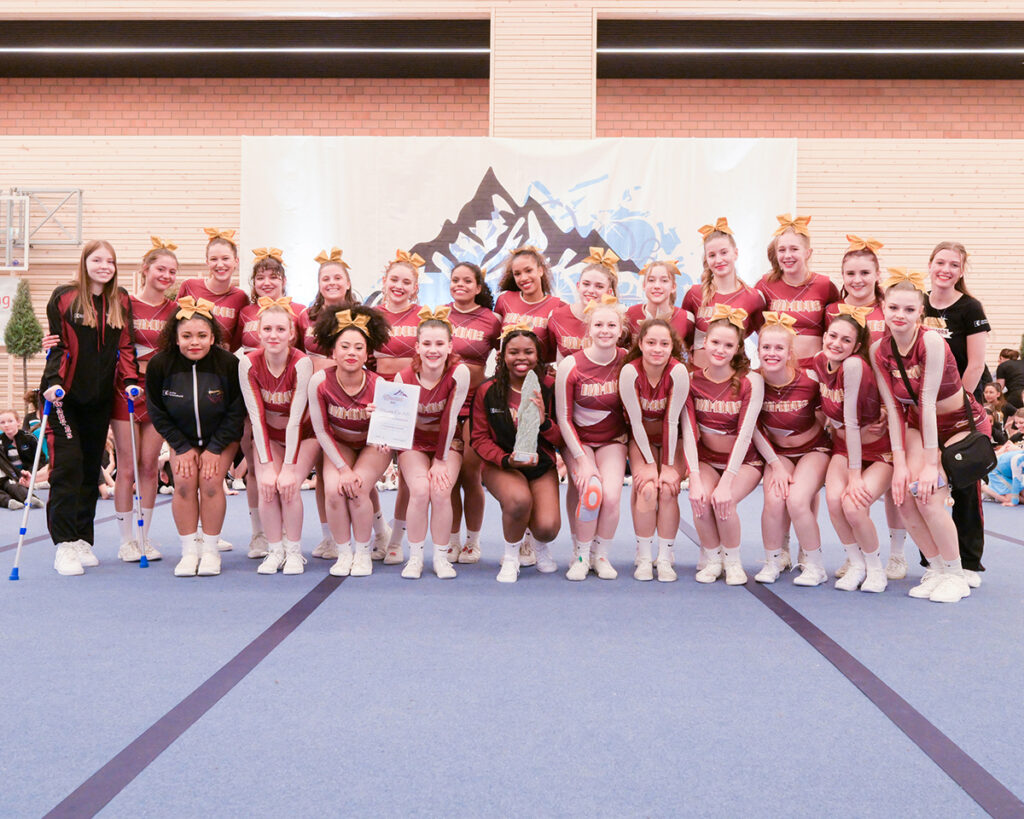 mc2022cheer 24