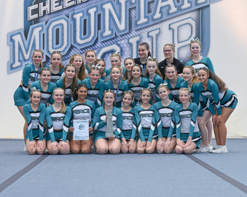 mc2023cheer 10