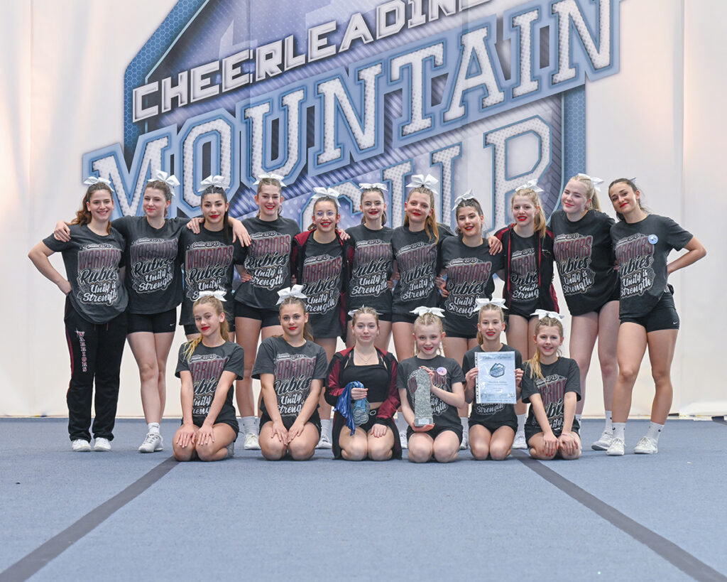 mc2023cheer 12