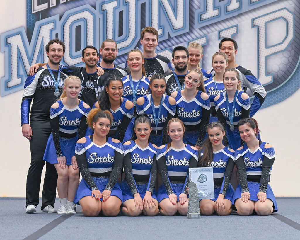 mc2023cheer 16