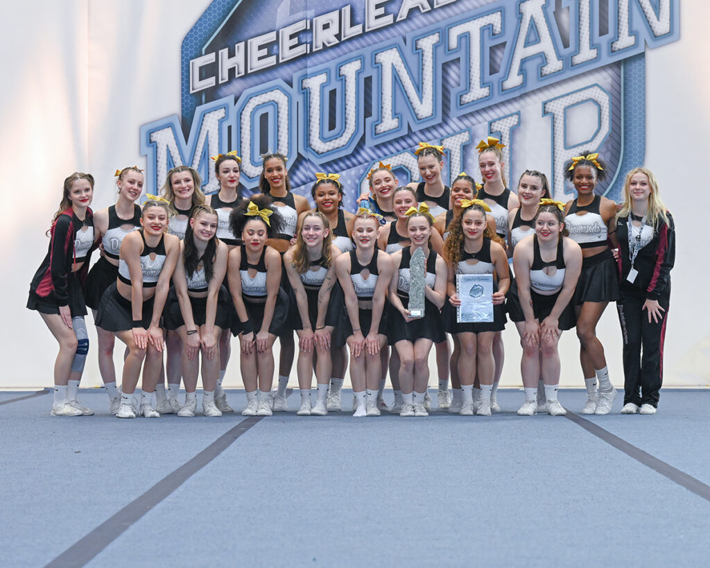 mc2023cheer 20