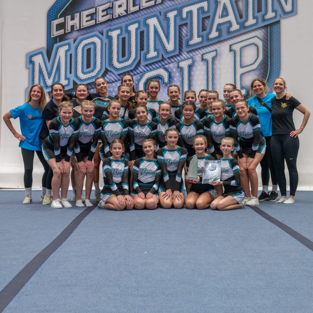 mc2024cheer 16