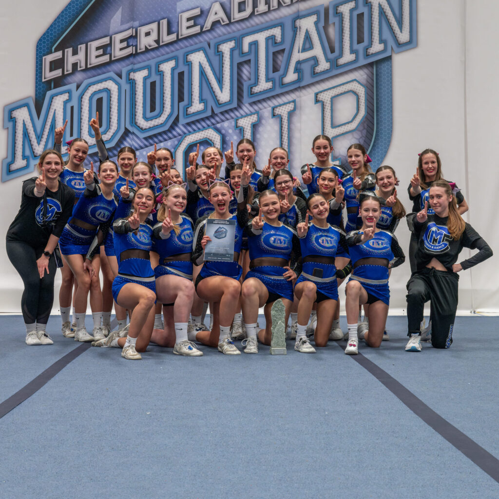 mc2024cheer 20