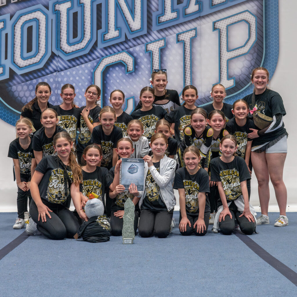 mc2024cheer 8